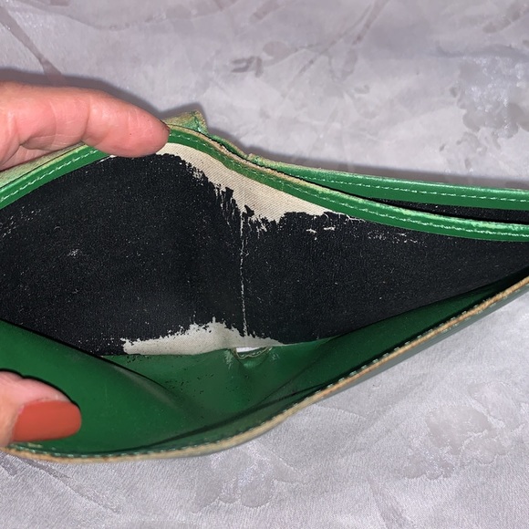 Authentic Louis Vuitton green Epi Leather wallet code # inside wallet - Picture 12 of 12